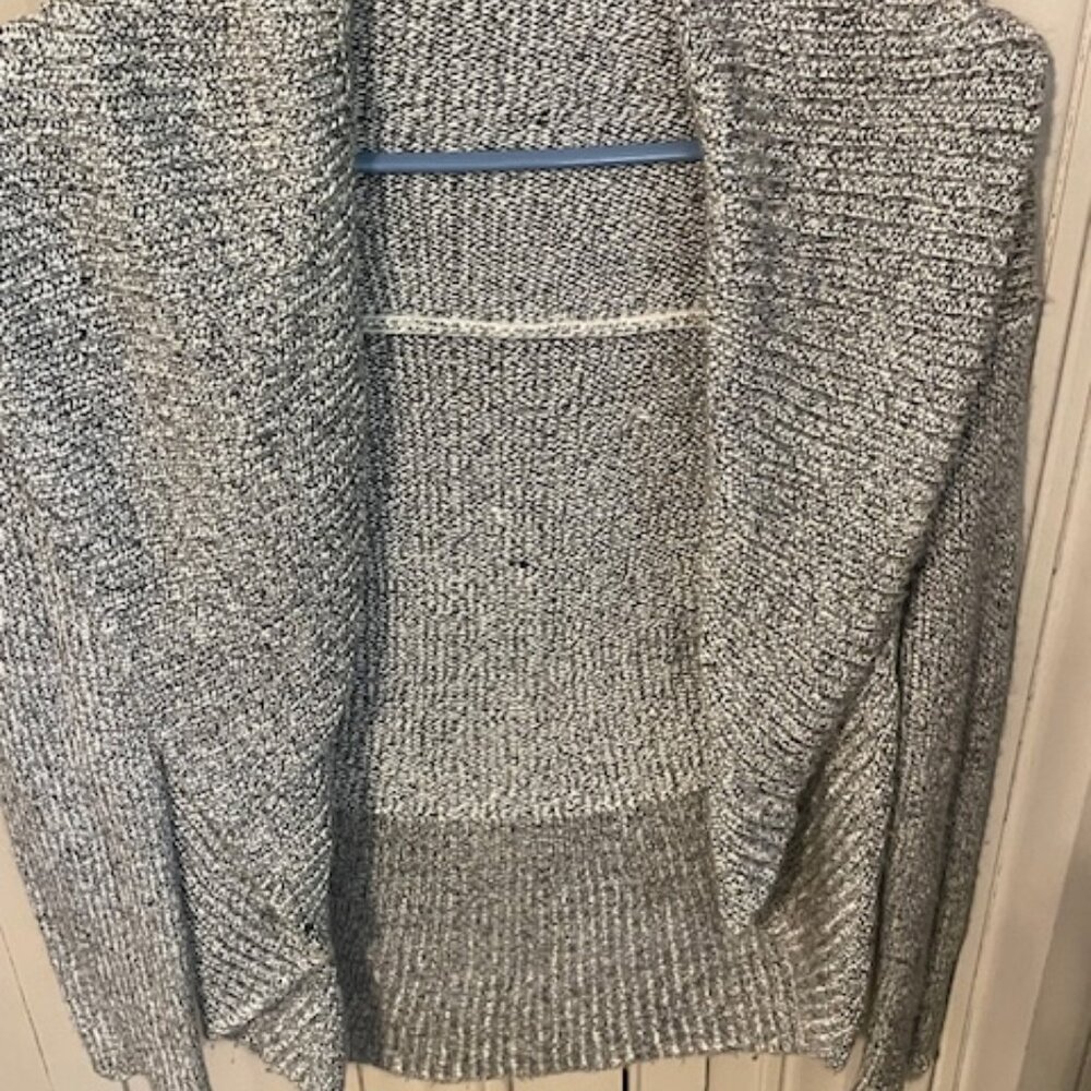 GRAY "APT 9" SWEATER